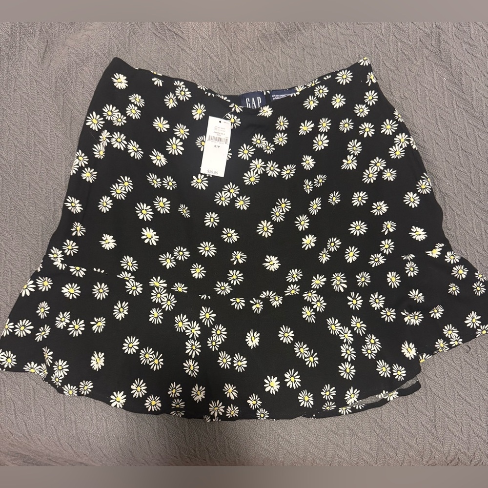 GAP Black Mini Daisy Print Skirt